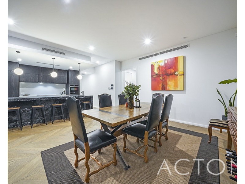 4 Hurdles Drive, Floreat WA 6014