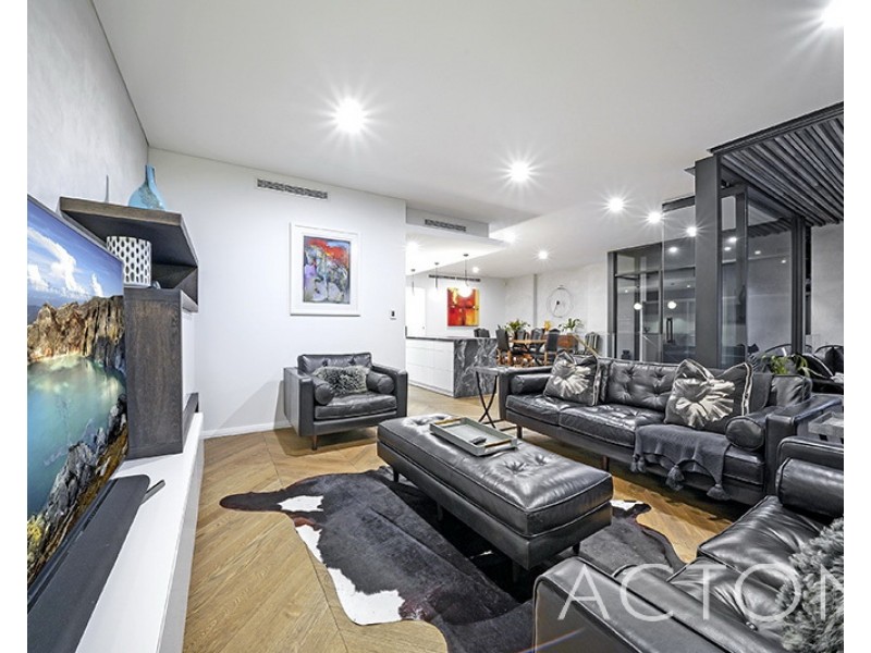 4 Hurdles Drive, Floreat WA 6014