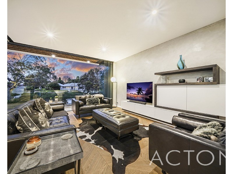 4 Hurdles Drive, Floreat WA 6014