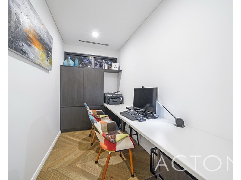 4 Hurdles Drive, Floreat WA 6014