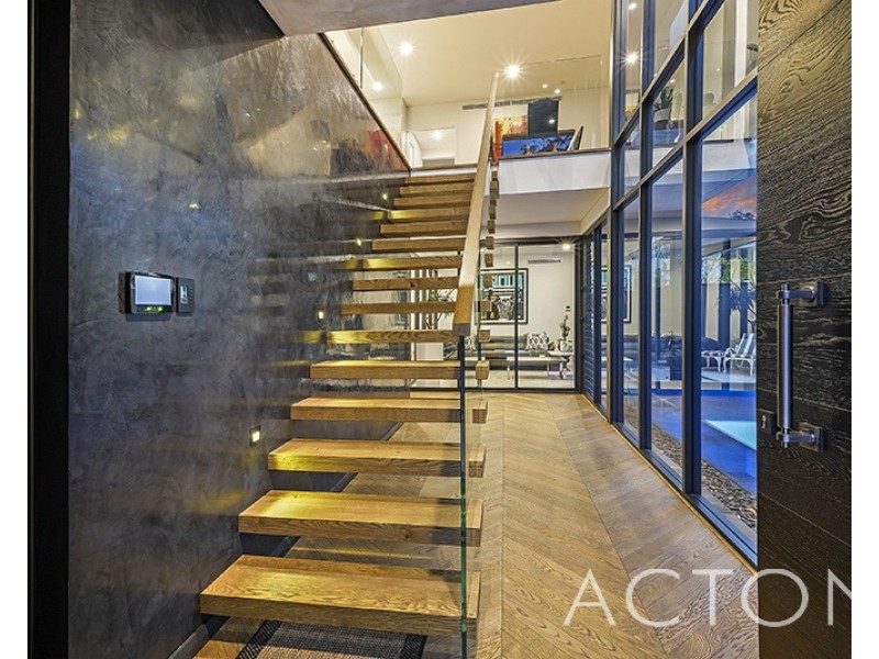 4 Hurdles Drive, Floreat WA 6014