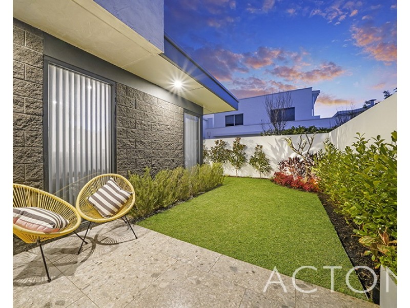 4 Hurdles Drive, Floreat WA 6014