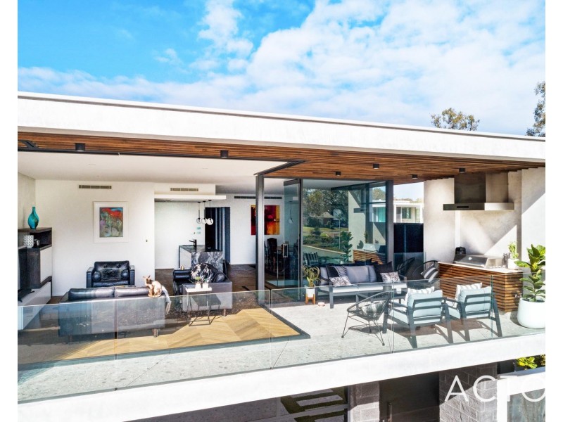 4 Hurdles Drive, Floreat WA 6014