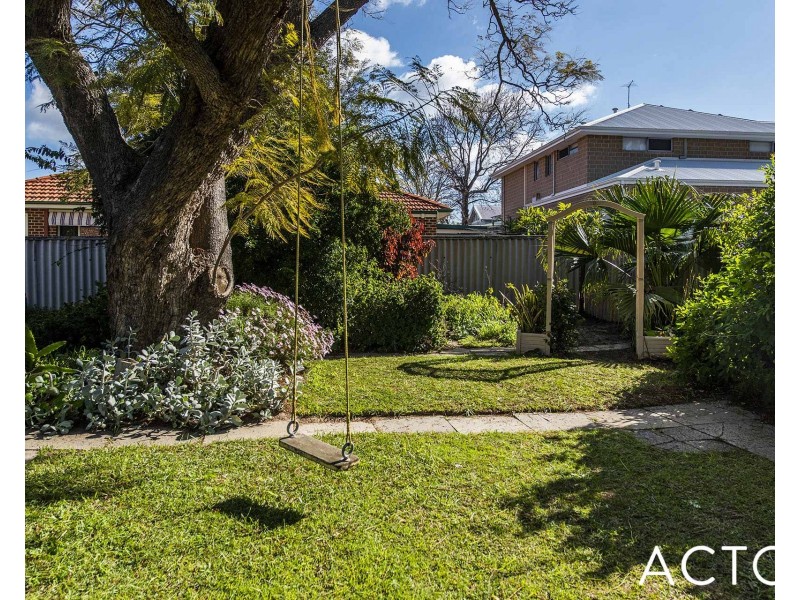 11 Holland Street, Wembley WA 6014