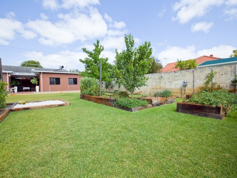 57 Adderley Street, Mount Claremont WA 6010