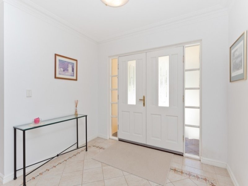 2 Viking Road, Dalkeith WA 6009