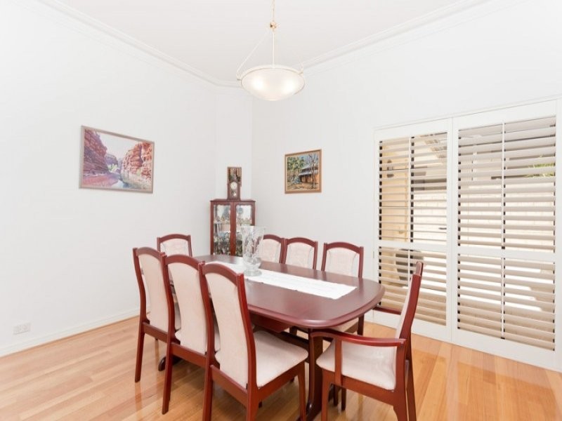 2 Viking Road, Dalkeith WA 6009