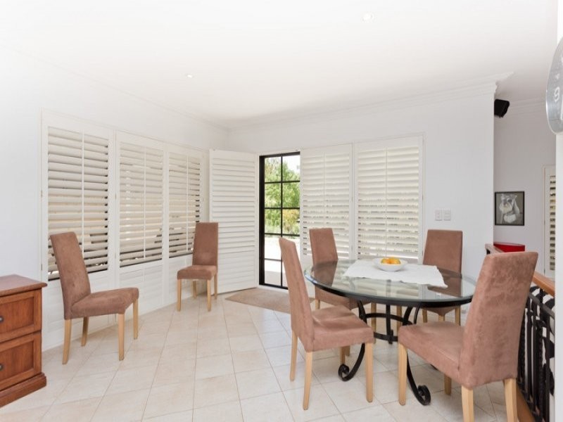 2 Viking Road, Dalkeith WA 6009