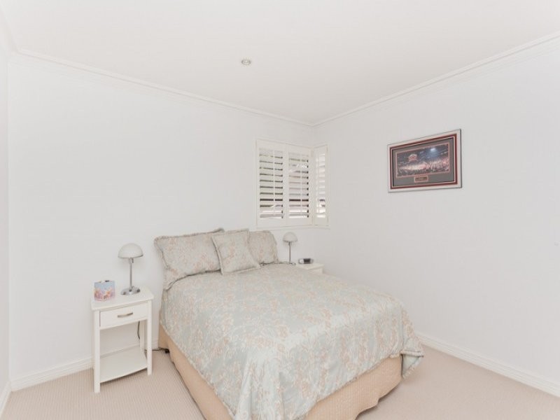 2 Viking Road, Dalkeith WA 6009