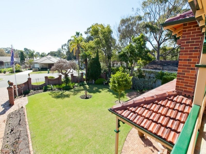 50 Viking Road, Dalkeith WA 6009