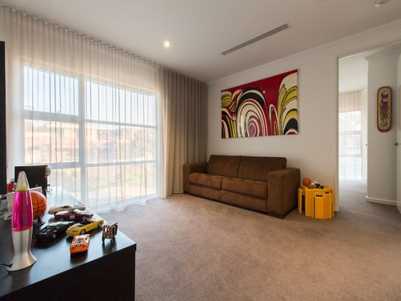 17 Howson Approach, Floreat WA 6014