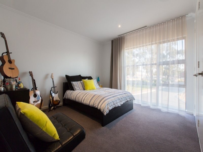 17 Howson Approach, Floreat WA 6014