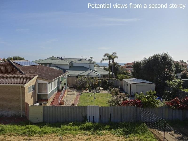 4 Windarra Drive, City Beach WA 6015