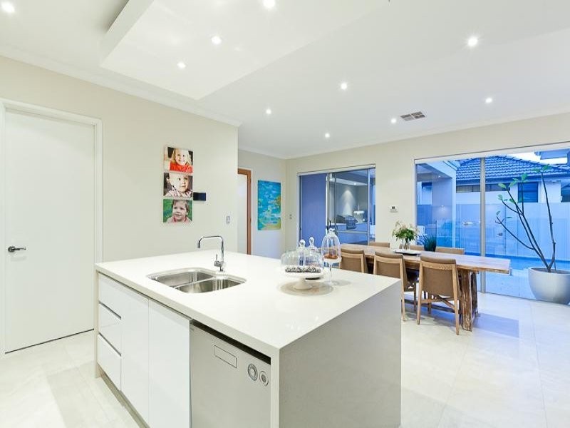 13 Sonnet Close, Woodlands WA 6018