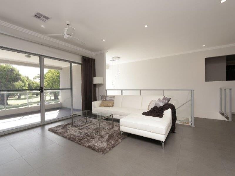 118A Mary Street, Como WA 6152