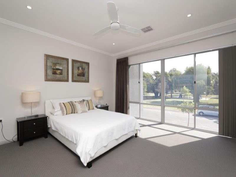 118A Mary Street, Como WA 6152