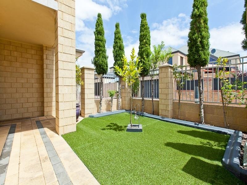 5 Mirror Lane, Ascot WA 6104