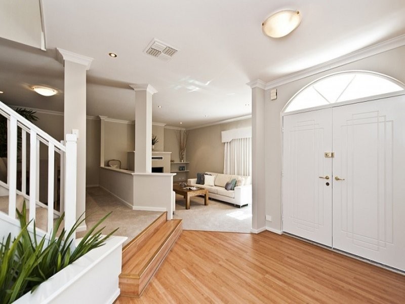 8 Viking Road, Dalkeith WA 6009