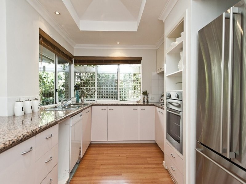 8 Viking Road, Dalkeith WA 6009