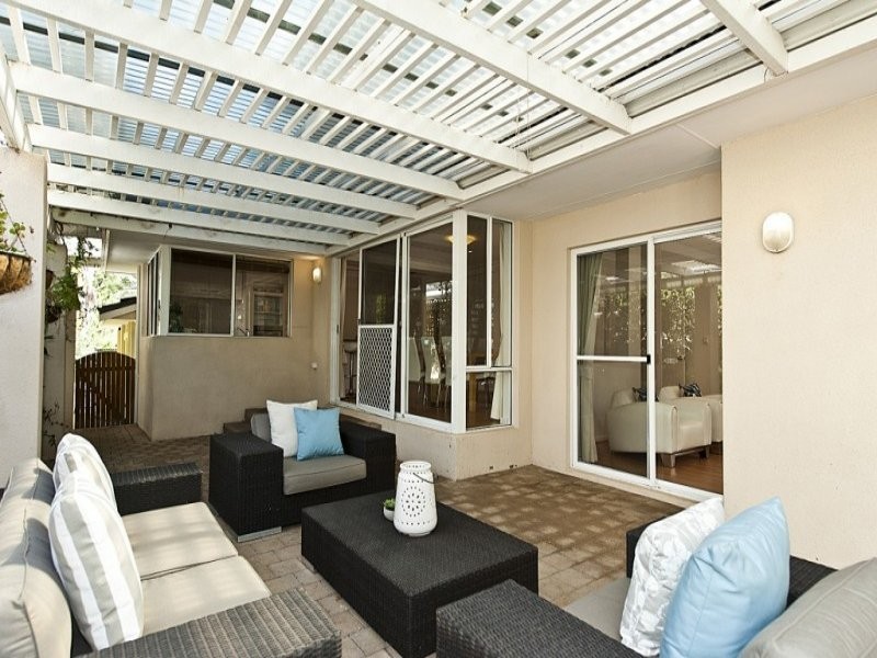 8 Viking Road, Dalkeith WA 6009