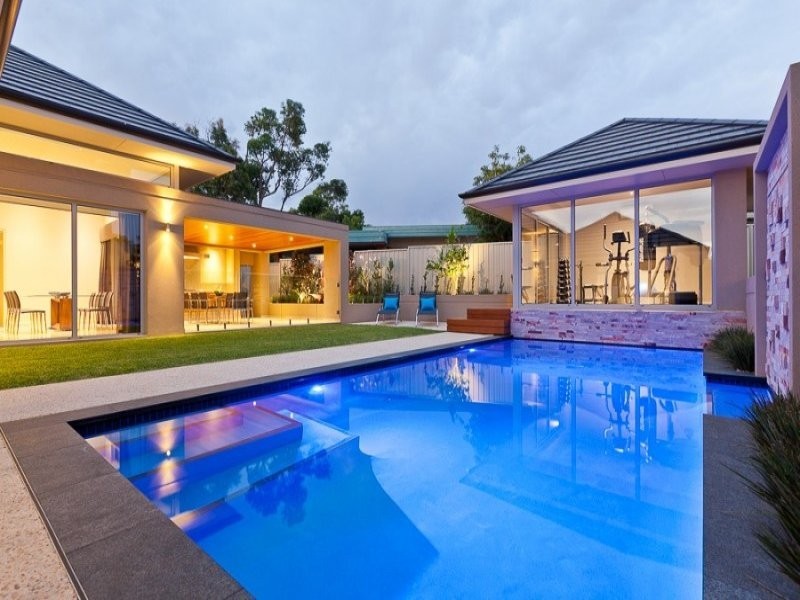 2 Norbury Crescent, City Beach WA 6015