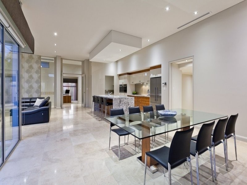 2 Norbury Crescent, City Beach WA 6015