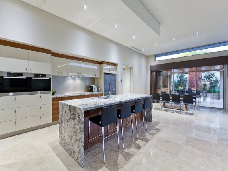 2 Norbury Crescent, City Beach WA 6015