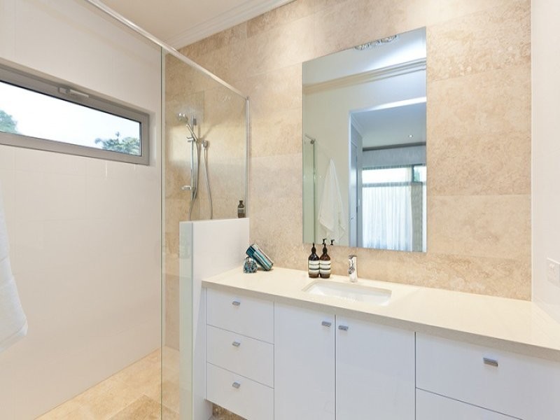 2 Norbury Crescent, City Beach WA 6015