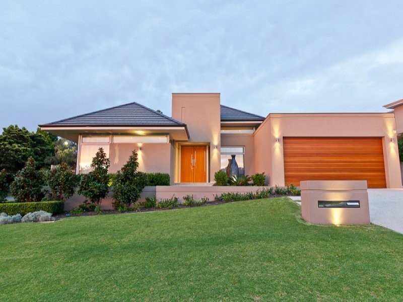 2 Norbury Crescent, City Beach WA 6015