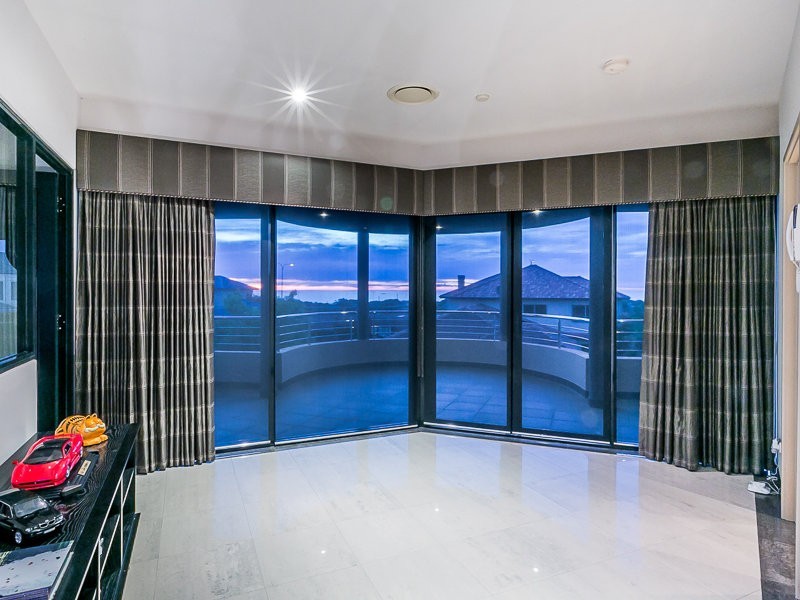 12 Long Reef Place, Hillarys WA 6025