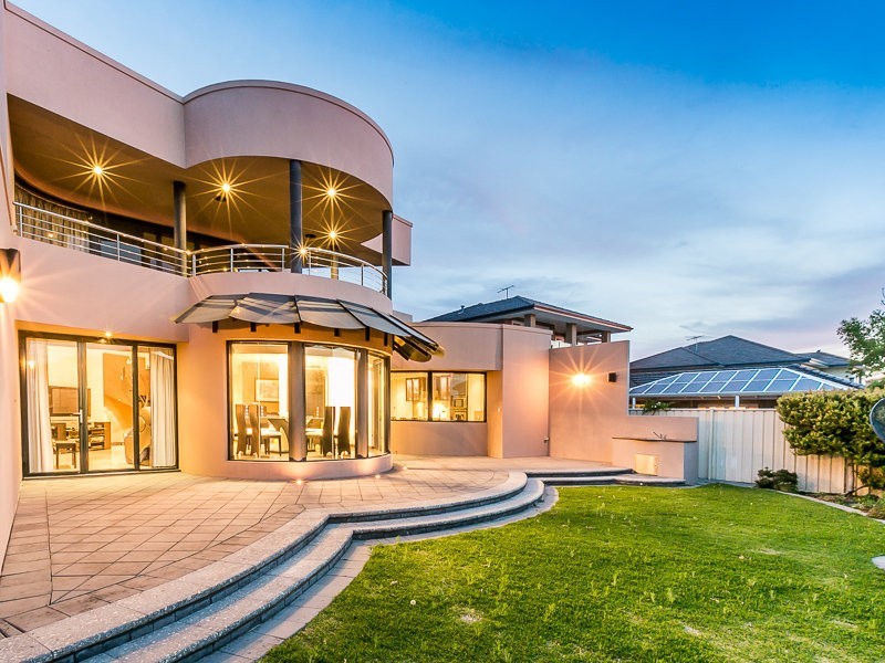 12 Long Reef Place, Hillarys WA 6025
