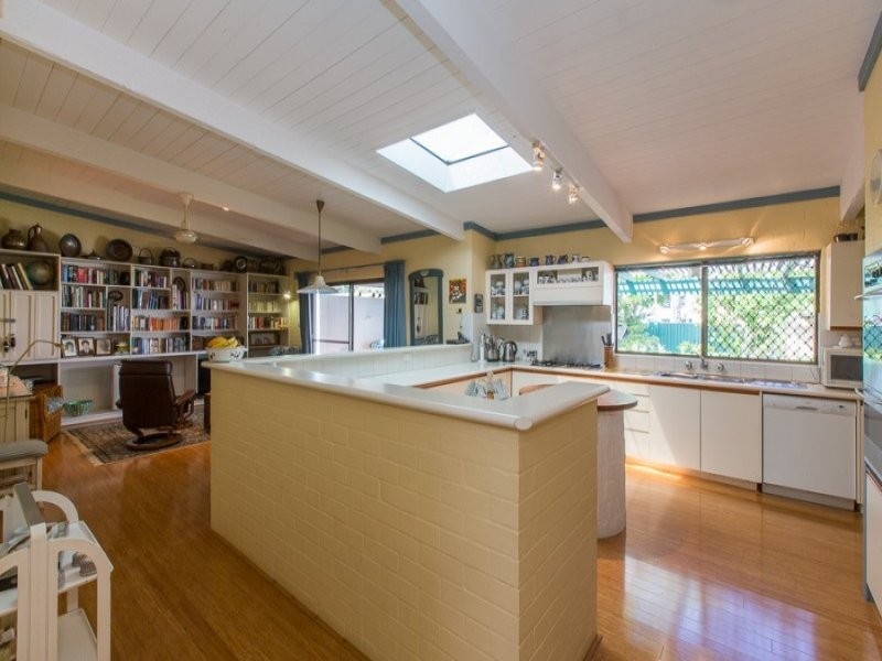 4 Hobbs Avenue, Dalkeith WA 6009