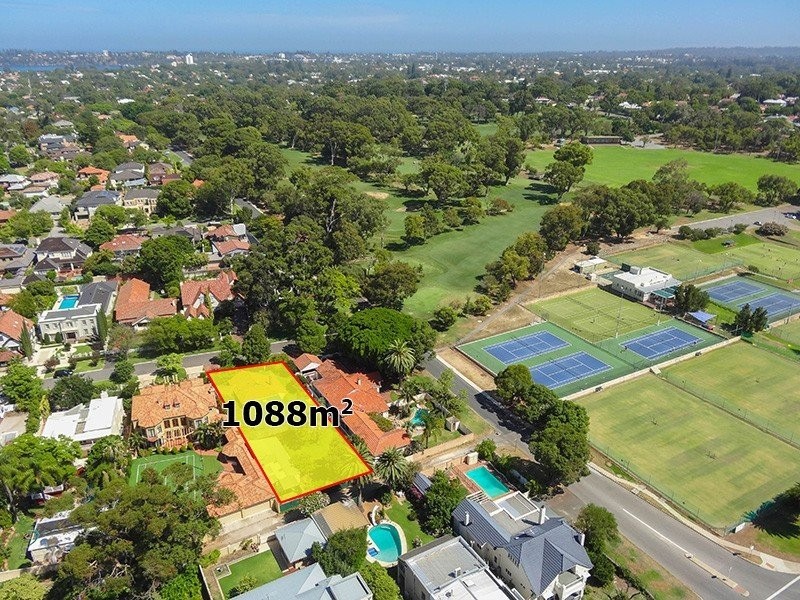 4 Hobbs Avenue, Dalkeith WA 6009