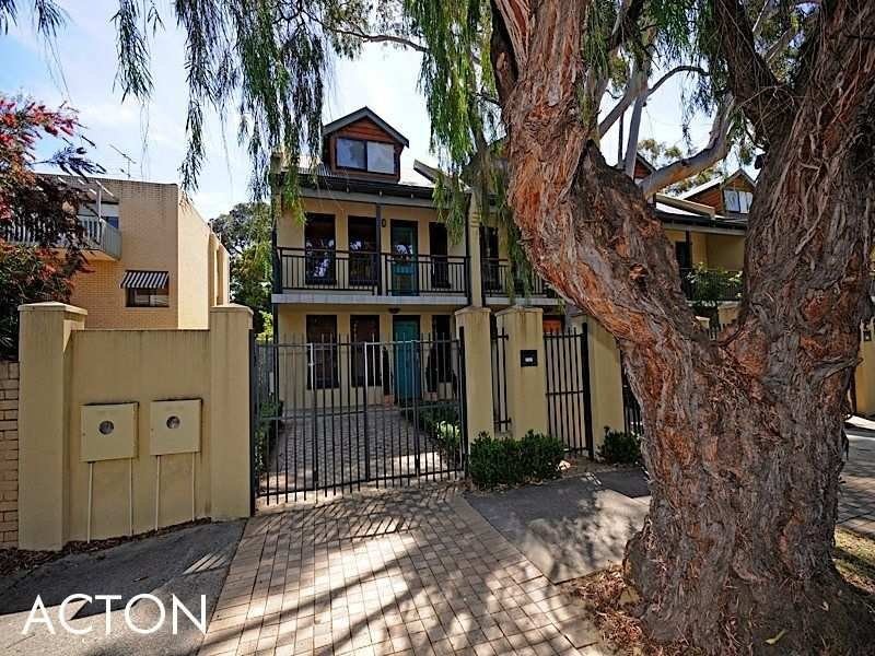 7/131 Fairway, Crawley WA 6009