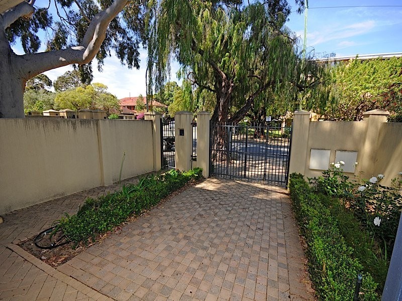 7/131 Fairway, Crawley WA 6009