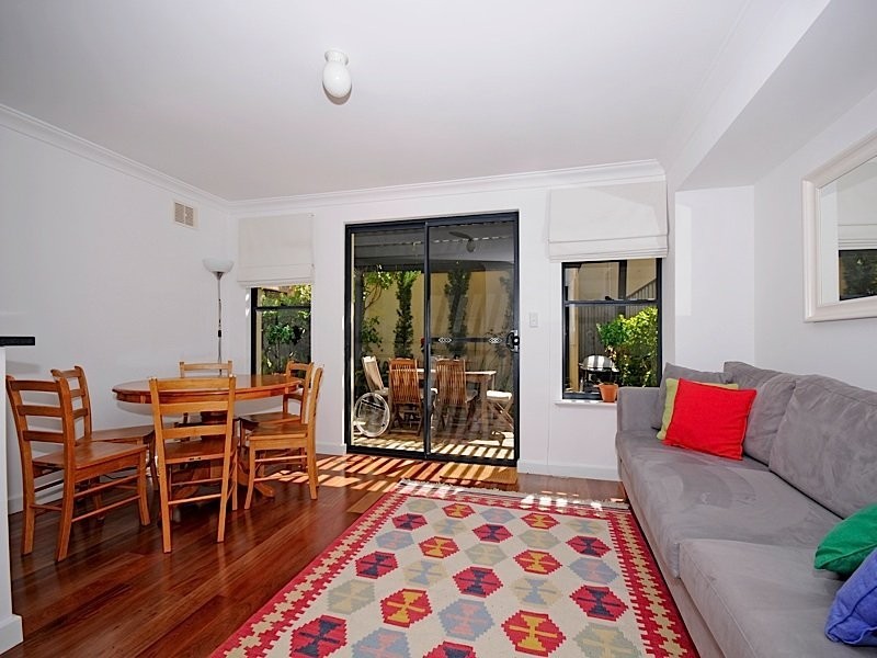 7/131 Fairway, Crawley WA 6009