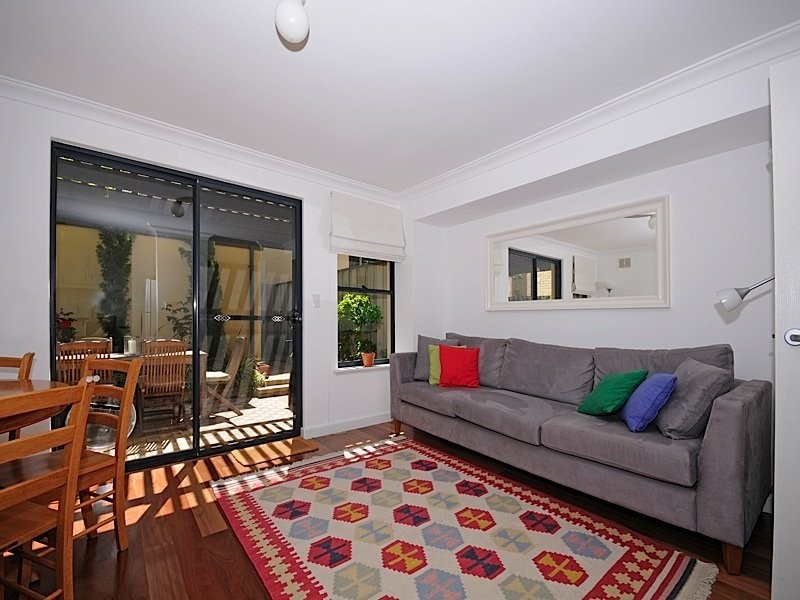 7/131 Fairway, Crawley WA 6009