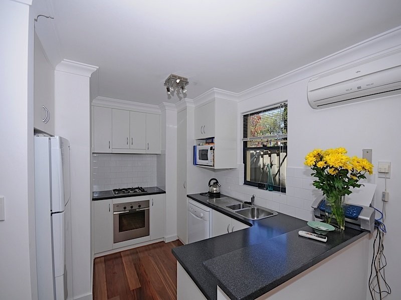 7/131 Fairway, Crawley WA 6009