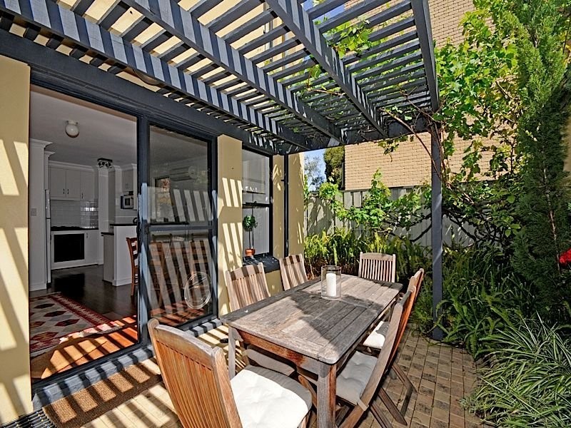 7/131 Fairway, Crawley WA 6009