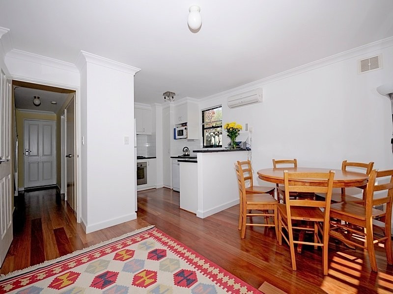 7/131 Fairway, Crawley WA 6009