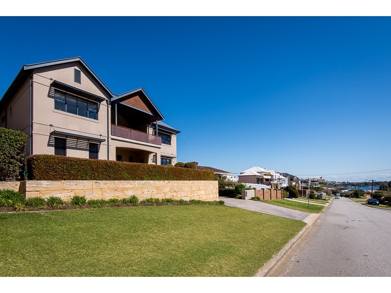 13 Reserve Street, Bicton WA 6157