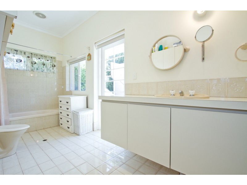 53 Browne Avenue, Dalkeith WA 6009