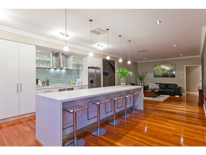 17 Pownall Gardens, Churchlands WA 6018