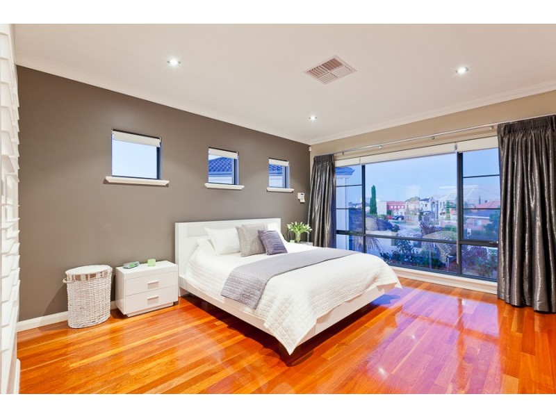 17 Pownall Gardens, Churchlands WA 6018