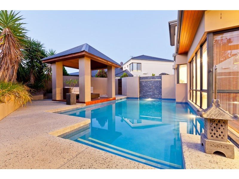 17 Pownall Gardens, Churchlands WA 6018