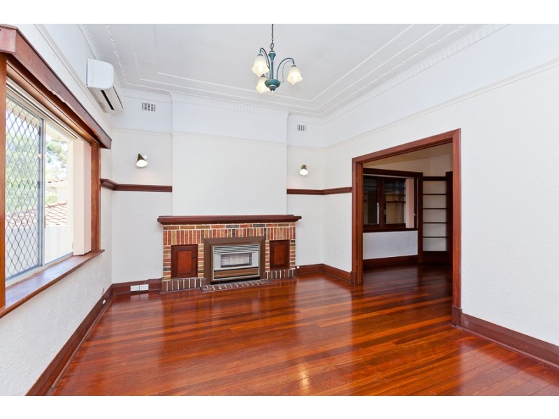 22 Sutcliffe Road, Dalkeith WA 6009