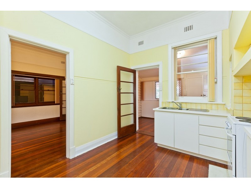 22 Sutcliffe Road, Dalkeith WA 6009