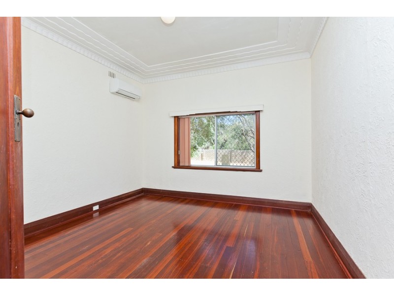 22 Sutcliffe Road, Dalkeith WA 6009