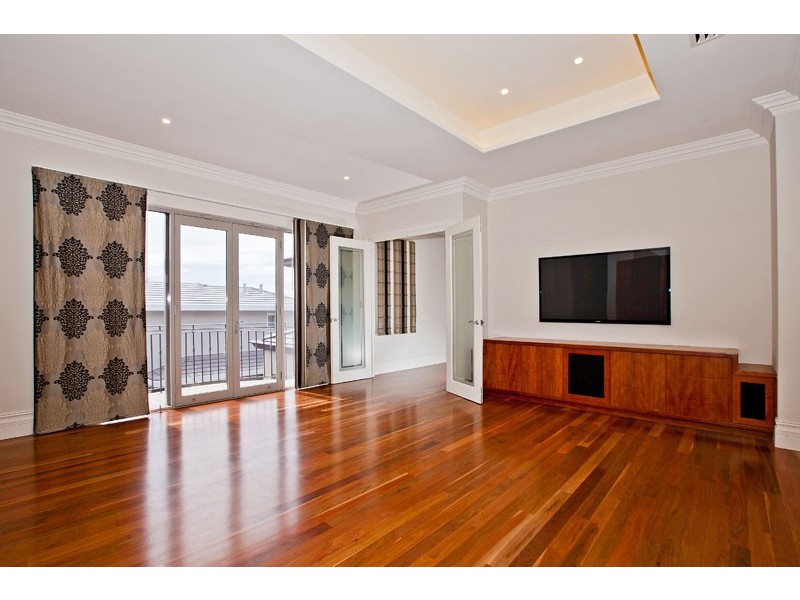 36 Hobbs Avenue, Dalkeith WA 6009