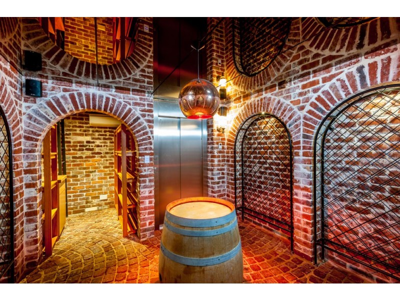 36 Hobbs Avenue, Dalkeith WA 6009